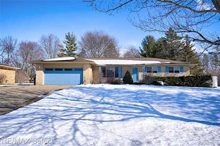 13307 Firestone Dr Fenton Twp, MI 48430