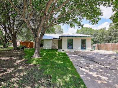 406 La Jolla ST Buda, TX 78610