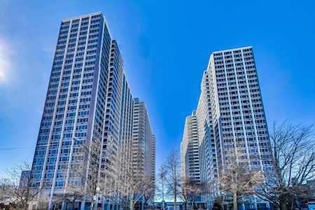 4250 N Marine Dr #2416 Chicago, IL 60613