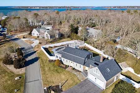 29 Fiddlers Cove Rd Falmouth, MA 02556