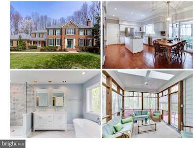 851 Trotting Ct Great Falls, VA 22066