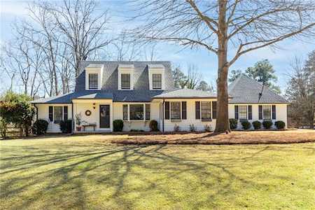 551 Winchester Dr SW Marietta, GA 30008