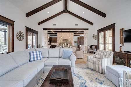 265 Napa CT Driftwood, TX 78619