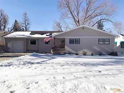 1825 Sun Valley Dr Rapid City, SD 57702