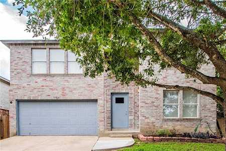 17928 Narsitin LN Pflugerville, TX 78660
