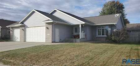 212 W Mountain Ash Dr Brandon, SD 57005