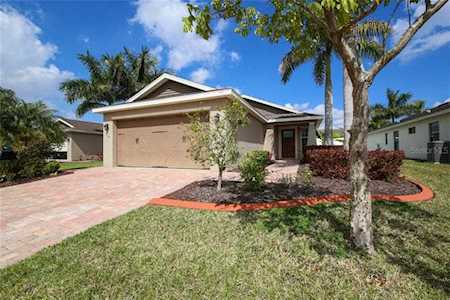 207 San Casciano Ln Bradenton, FL 34208