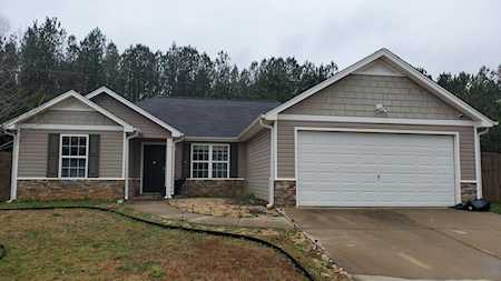 109 Rockefeller Ln Dallas, GA 30157