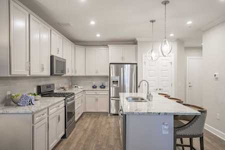 141 Saundersville Rd Hendersonville, TN 37075