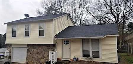 930 Clover Ln Lawrenceville, GA 30044