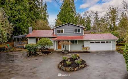 15702 Larch Way Lynnwood, WA 98087