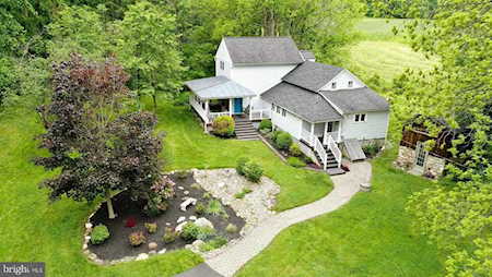12335 Mountain Rd Lovettsville, VA 20180