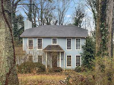 595 Meadowglen Trl Roswell, GA 30075
