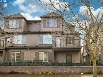 8113 NE Rockne Way Hillsboro, OR 97006
