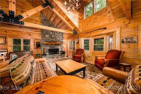 199 Kanusati Trl Maggie Valley, NC 28751