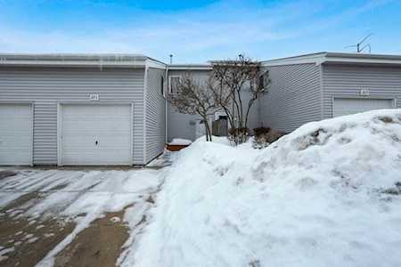 271 E Alpine Dr Glendale Heights, IL 60139