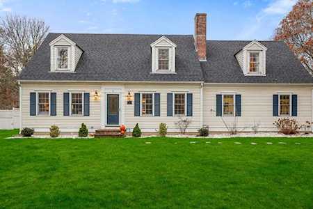 2 Vanbuskirk Way Sandwich, MA 02563