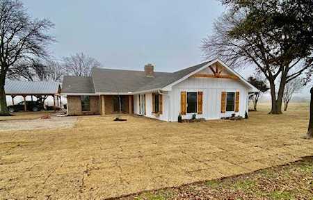10575 Friendship Road Pilot Point, TX 76258