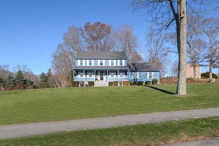 6 Tipperary Dr Sutton, MA 01590
