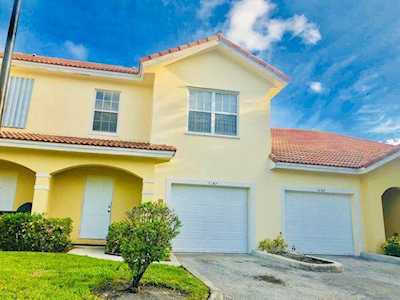 1267 NW 27 Avenue Pompano Beach, FL 33069