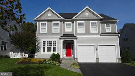 2432 Macallister Ln Gambrills, MD 21054