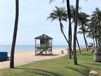 853 SE 4th Ct #15 Deerfield Beach, FL 33441