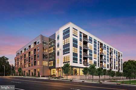1761 Old Meadow Rd #315 Mclean, VA 22102