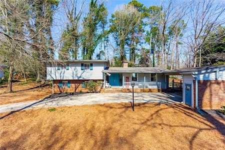 4596 Kingsgate Dr Dunwoody, GA 30338