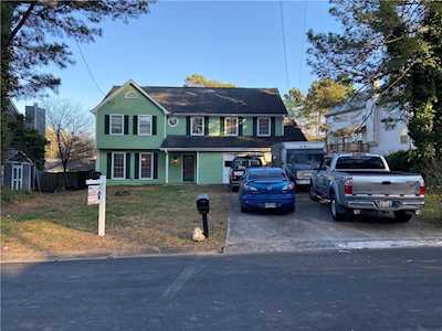 6726 Gunstock Ln Tucker, GA 30084