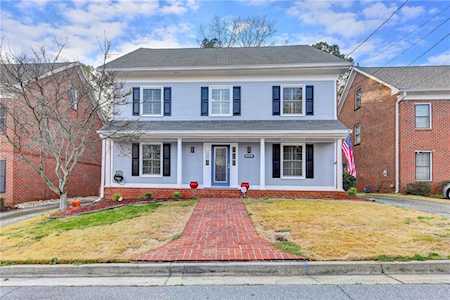 3242 Henderson Walk Atlanta, GA 30340
