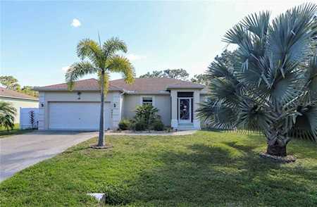 9451 Brewton Ave Englewood, FL 34224
