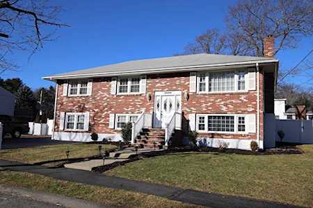 25 Susan Drive Saugus, MA 01906