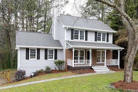 21 Louise Ct NW Marietta, GA 30064