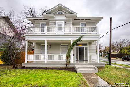 1044 W Craig Pl San Antonio, TX 78201