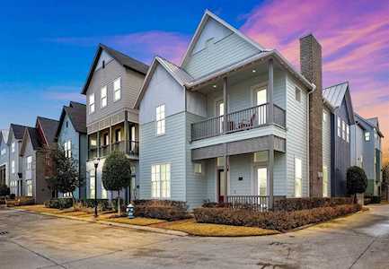 8681 Green Kolbe Ln Houston, TX 77080