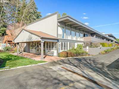 4460 SW Scholls Ferry Rd #20A Portland, OR 97225