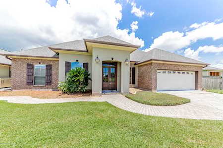 102 Gaslight Lane Youngsville, LA 70592