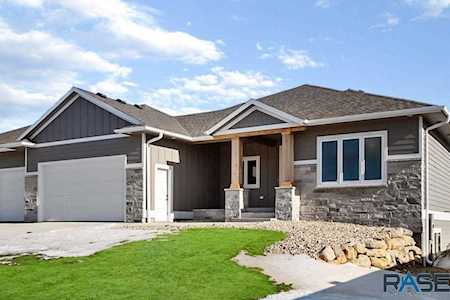 506 S Red Spruce Ave Sioux Falls, SD 57110