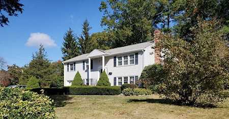 16 Blackington Rd Foxboro, MA 02035