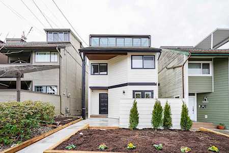 5871 Nelson Avenue Burnaby, BC V5H 3H6