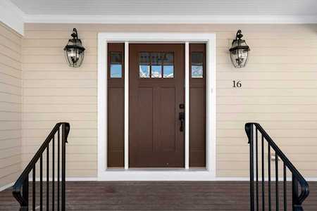 16 Marshall Rd Wellesley, MA 02482