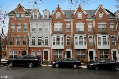 162 Martin Ln Alexandria, VA 22304