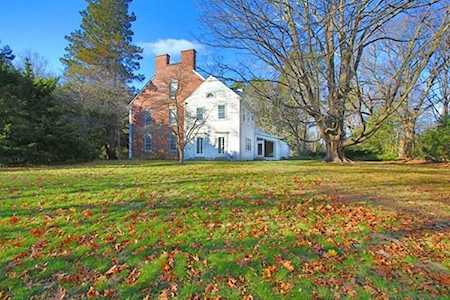 41 Codman Rd Brookline, MA 02445