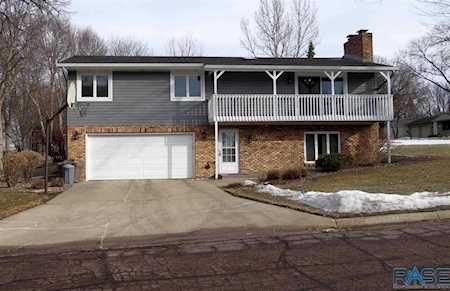 516 E Beechnut St Brandon, SD 57005