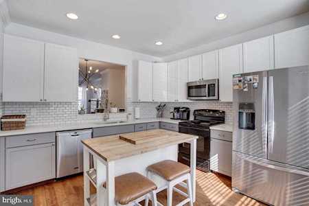 3697 Bedford Dr North Beach, MD 20714