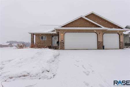 306 N Perry Ln Harrisburg, SD 57032