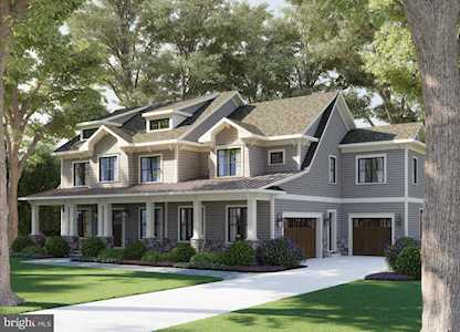 8916 Charred Oak Dr Bethesda, MD 20817