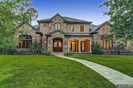233 Bryn Mawr Circle Hunters Creek Village, TX 77024