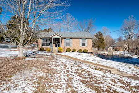 1617 Bobber Ct La Grange, KY 40031