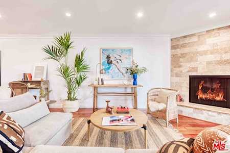 2385 Roscomare Road #D14 Los Angeles, CA 90077